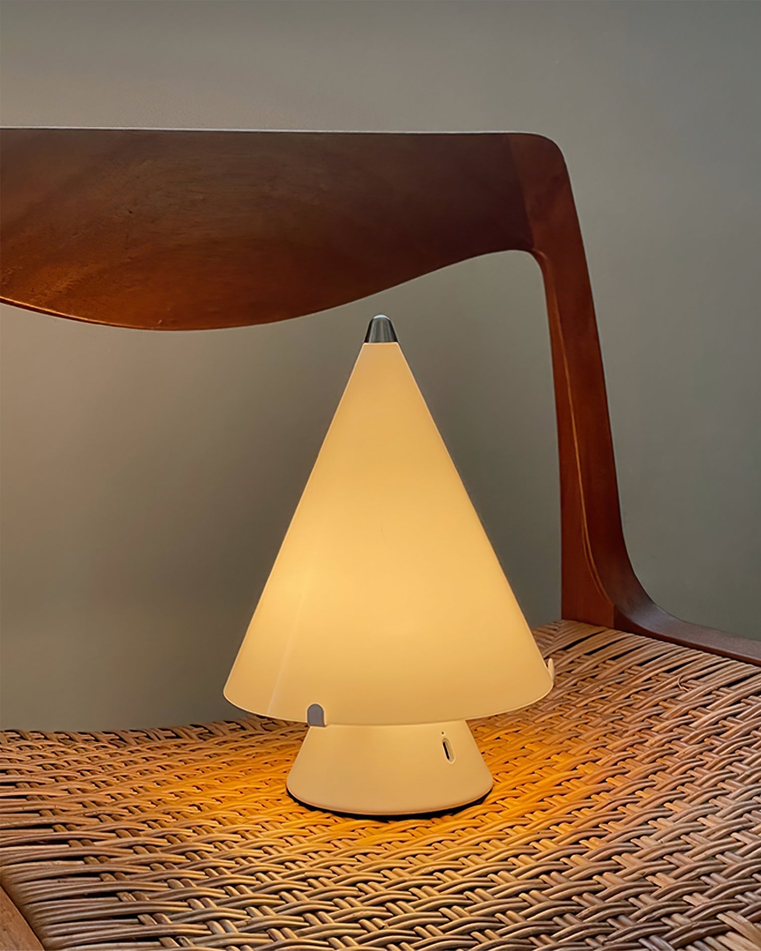 Lampe de Table Moderne en Métal - Éclairage Uniforme et Design Élégant