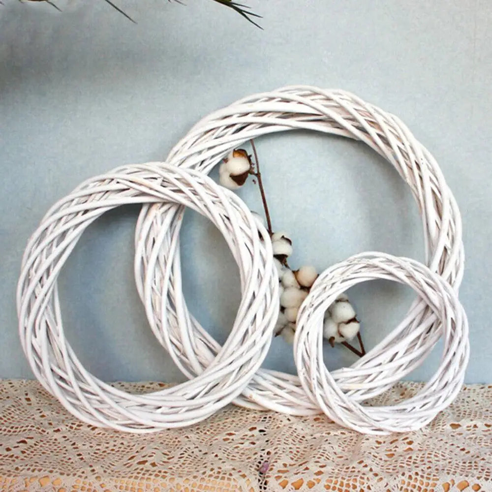 Couronne de Noël en Rotin - Décoration Élégante et Polyvalente