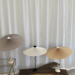 Lampe de Table Élégante - Abat-Jour Plissé et Fini à la Main