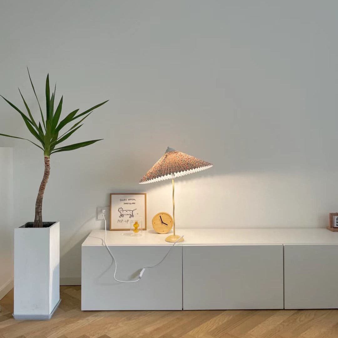 Lampe de Table Élégante - Abat-Jour Plissé et Fini à la Main