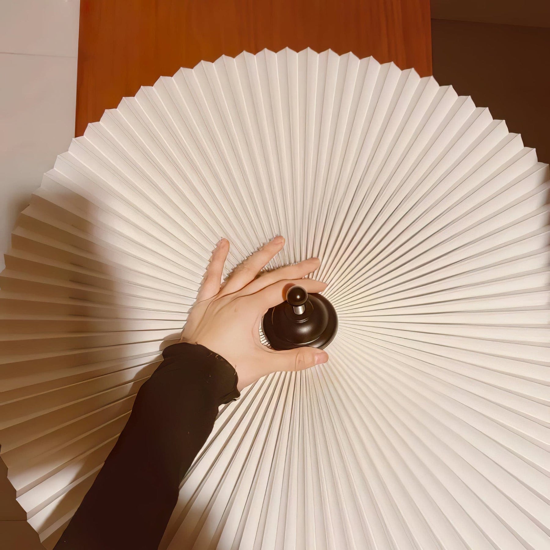 Lampe de Table Élégante - Abat-Jour Plissé et Fini à la Main