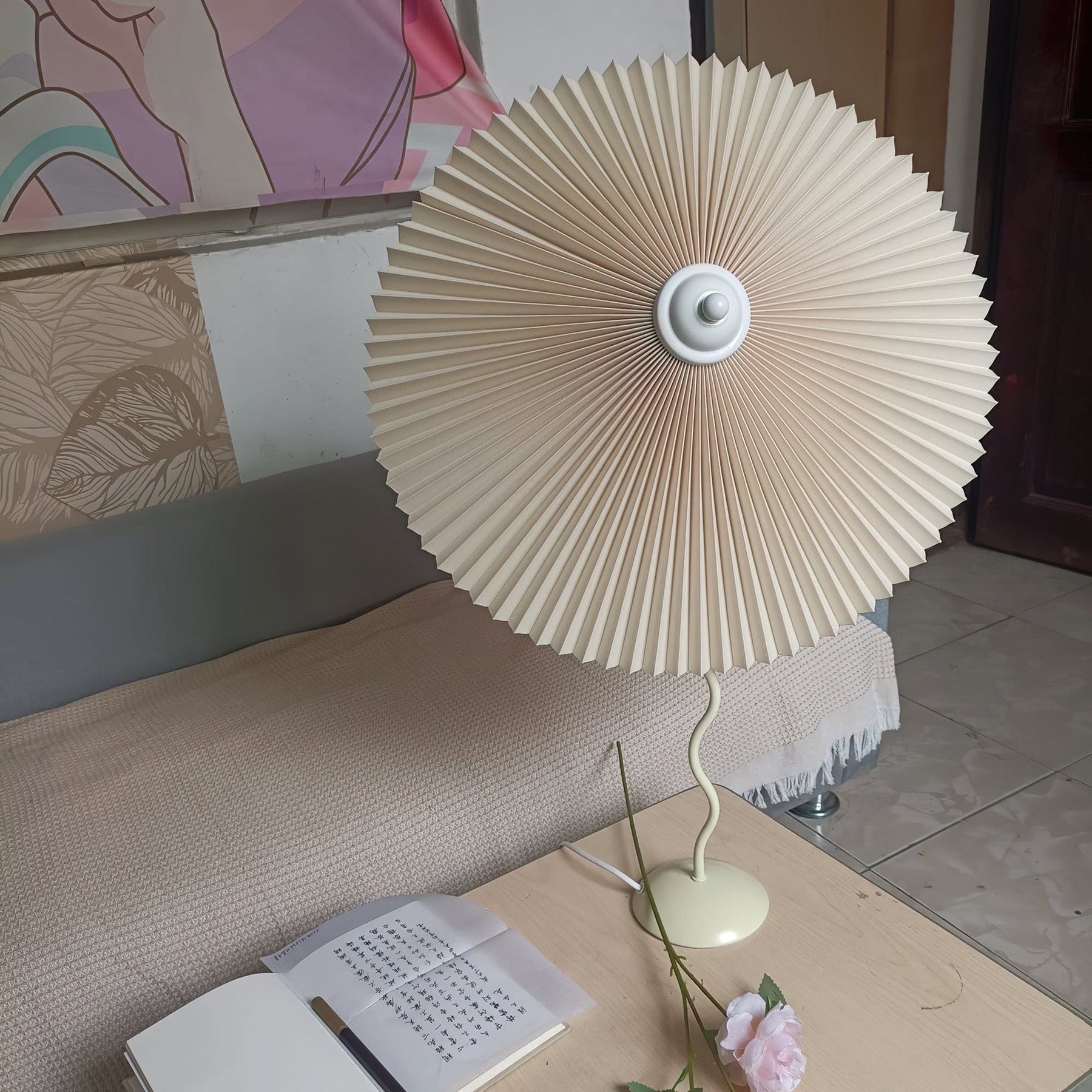 Lampe de Table Élégante - Abat-Jour Plissé et Fini à la Main