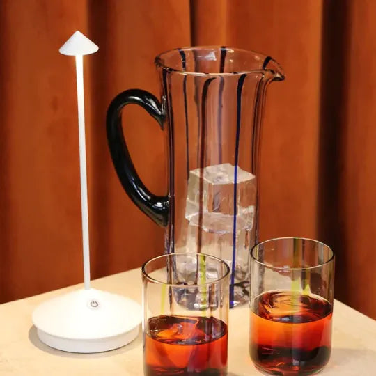 Lampe LED Sans Fil Portable - Éclairage Dimmable et Esthétique Moderne
