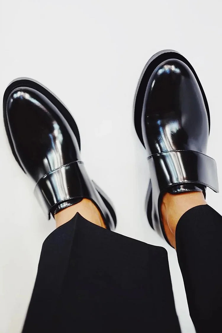 Mocassins noirs à bride en cuir femme chics à enfiler style quotidien