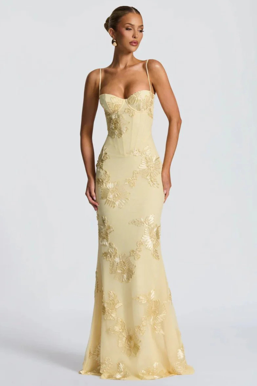 Robe longue brodée fleurie corsage corset bretelles fines femme