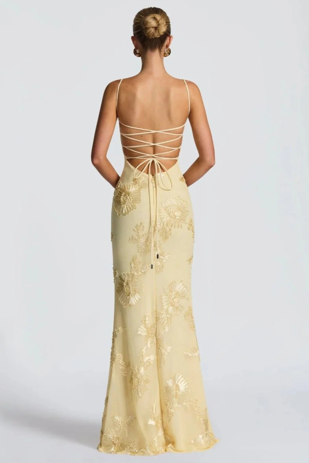 Robe longue brodée fleurie corsage corset bretelles fines femme