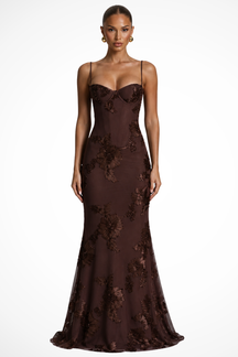 Robe longue brodée fleurie corsage corset bretelles fines femme