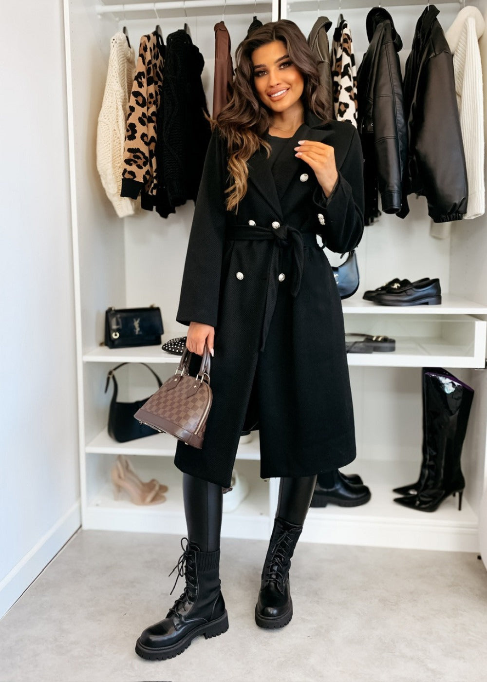Manteau Long en Laine pour Femmes - Design Croisé et Taille Ceinturée