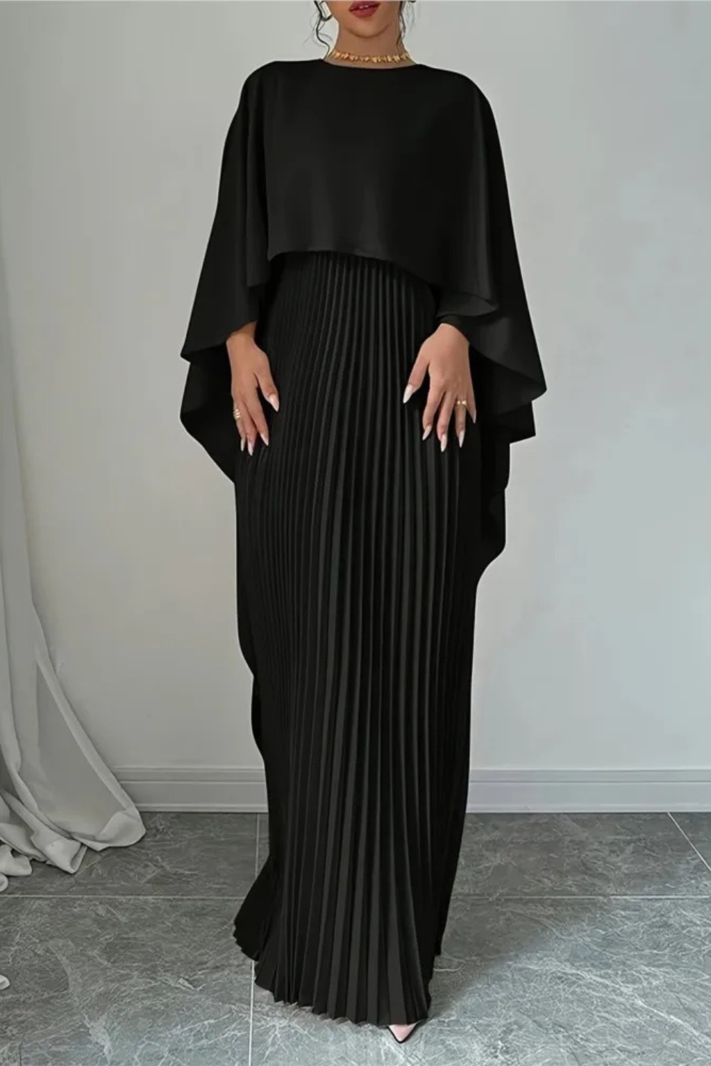 Robe de Soirée Maxi Plissée | Élégante avec Manches Cape