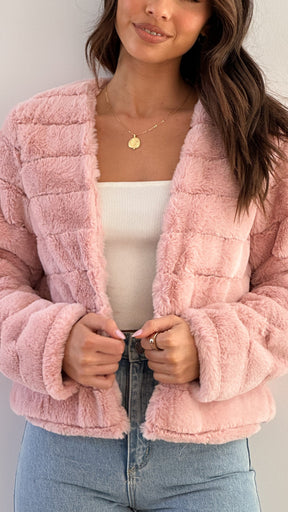 Veste courte en fausse fourrure - Élégance et confort pour toutes occasions