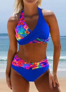 Bikini en tissu satiné à design croisé femme élégant silhouette moderne