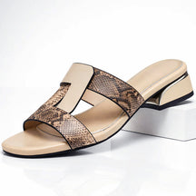 Sandales T-bar femme cuir lisse imprimé serpent élégantes pour l'été
