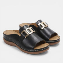 Sandales plateforme synthétiques bout ouvert détail boucle slip-on femme