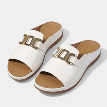 Sandales plateforme synthétiques bout ouvert détail boucle slip-on femme
