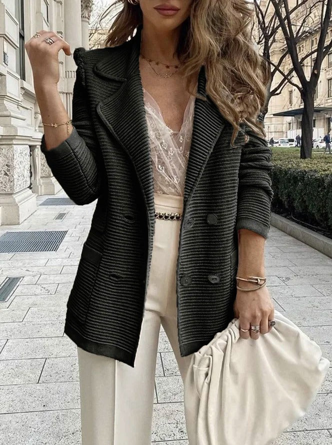 Veste Femme Élégante à Double Boutonnage - Texture Côtelée et Col Revers Sophistiqué