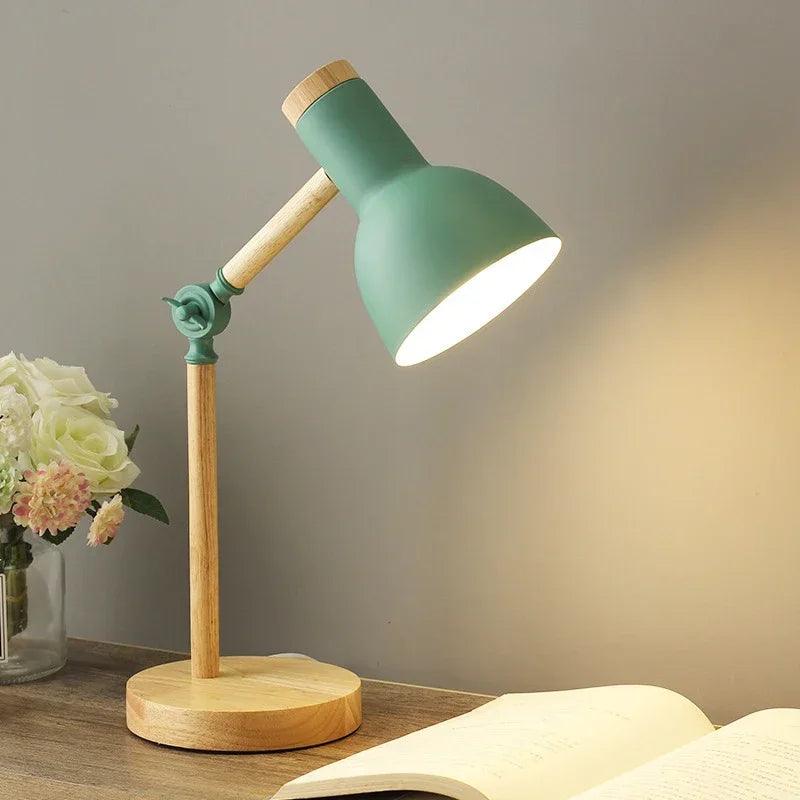 Lampe de Table en Bois Scandinave - Design Élégant et Éclairage Convivial