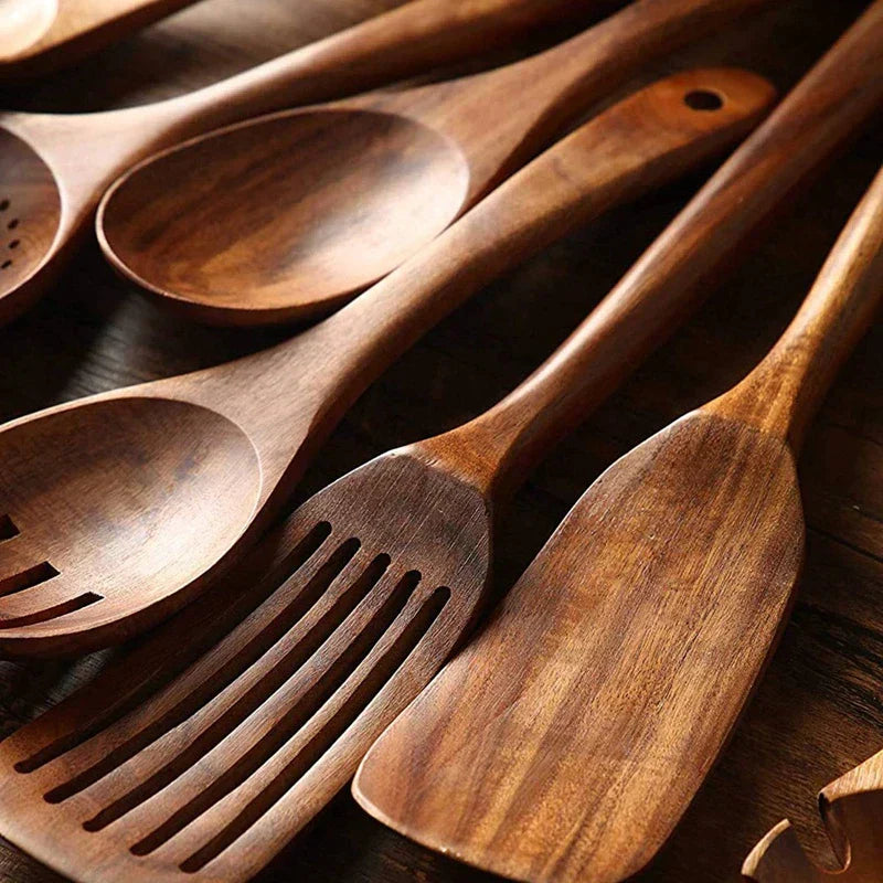 Ustensiles de Cuisine en Teck - Élégance et Durabilité au Quotidien