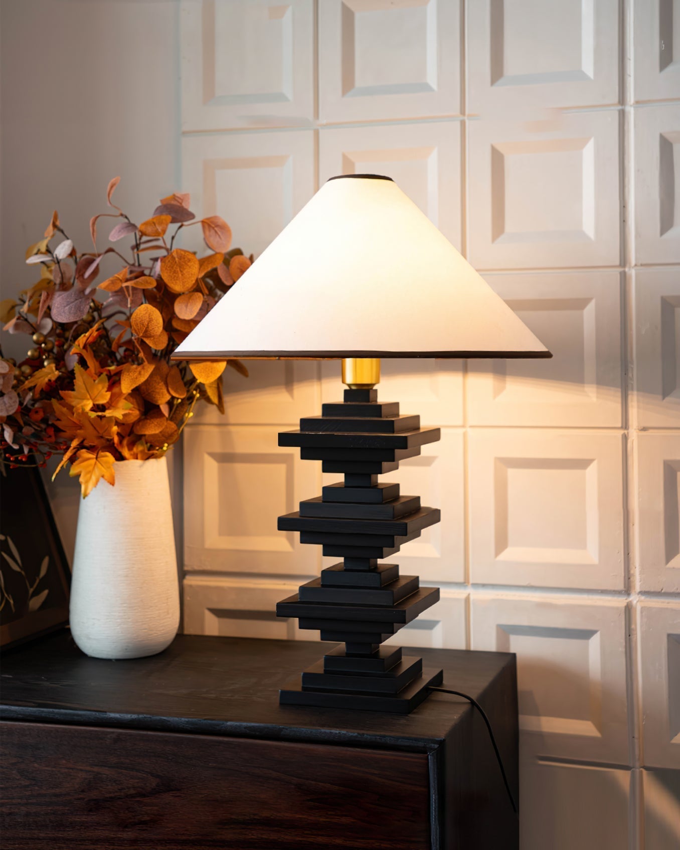 Lampe de Table en Bois - Éclairage Chaleureux et Élégant