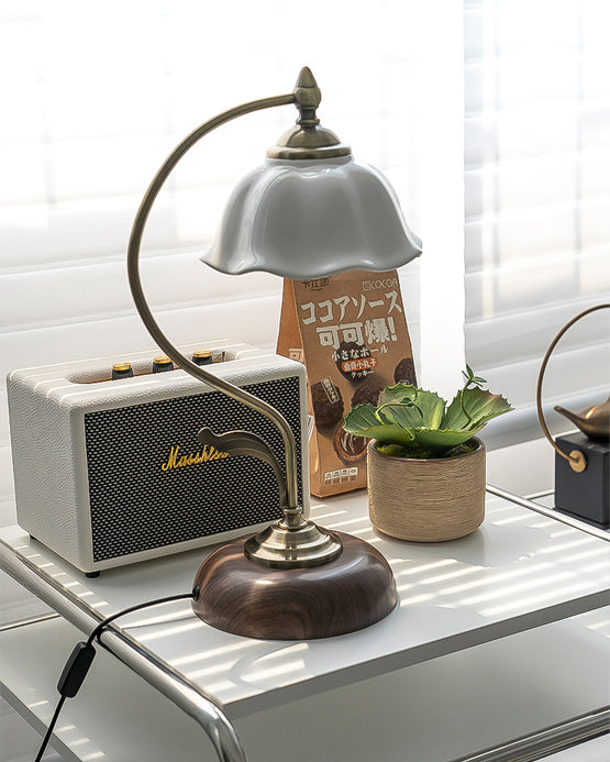 Lampe de Bureau en Céramique et Bois - Élégance et Lumière Ciblée pour Votre Espace