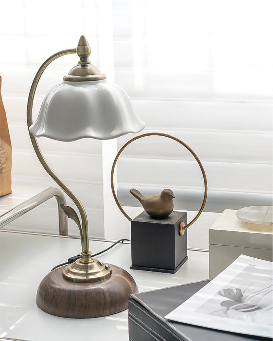 Lampe de Bureau en Céramique et Bois - Élégance et Lumière Ciblée pour Votre Espace
