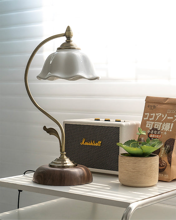 Lampe de Bureau en Céramique et Bois - Élégance et Lumière Ciblée pour Votre Espace