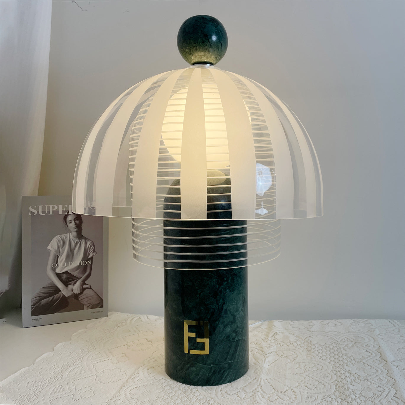 Lampe de Table Élégante en Verre - Base en Marbre Vert et Design Raffiné