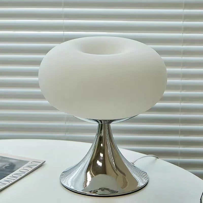 Lampe de Table en Forme de Pomme - Éclairage Vintage et Accueillant