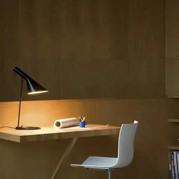 Lampe de Table Moderne LED - Design Épuré et Éclairage Confortable