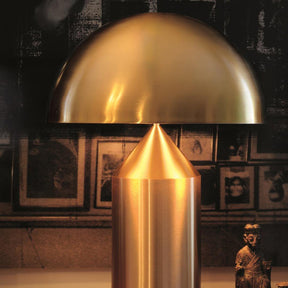 Lampe de Table Métallique Élégante - Design Sophistiqué et Fonctionnel