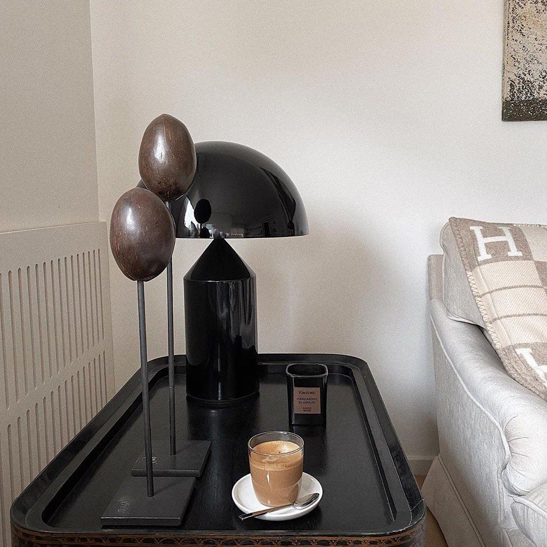 Lampe de Table Métallique Élégante - Design Sophistiqué et Fonctionnel
