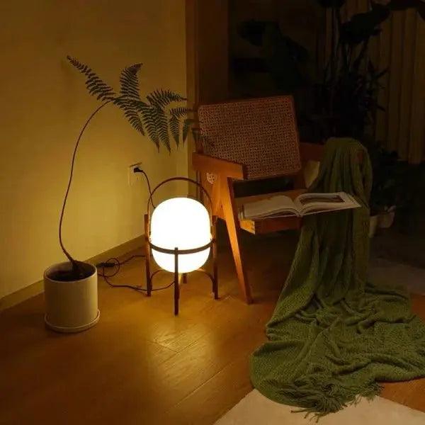 Lampe de Table en Bois avec Abat-jour en Verre - Élégance et Fonctionnalité Polyvalente