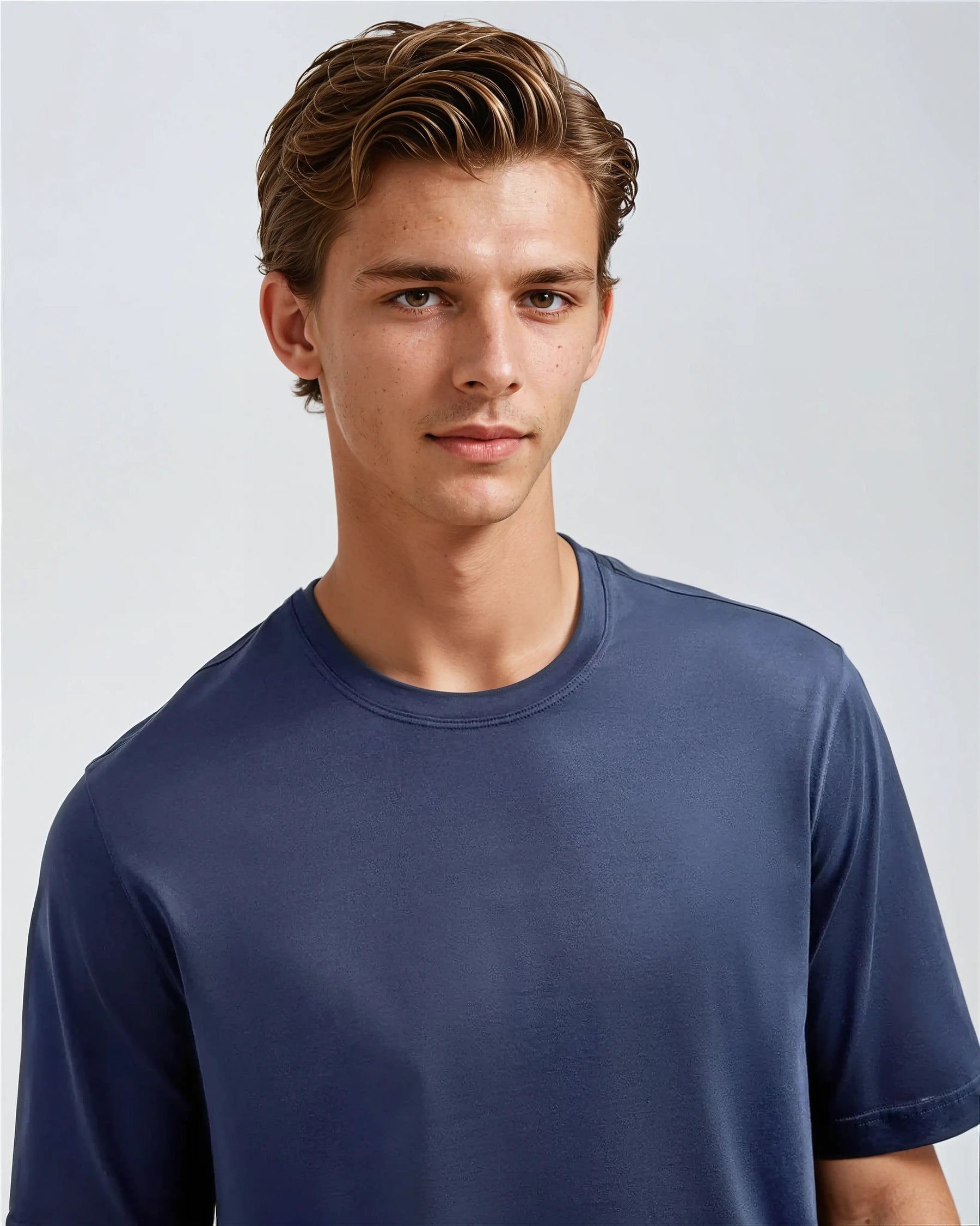 T-shirt sur mesure homme moderne - Confort Luxueux et Style Élégant