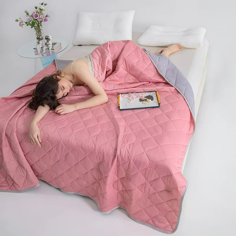 Couette Légère d'Été - Confort Rafraîchissant et Écologique