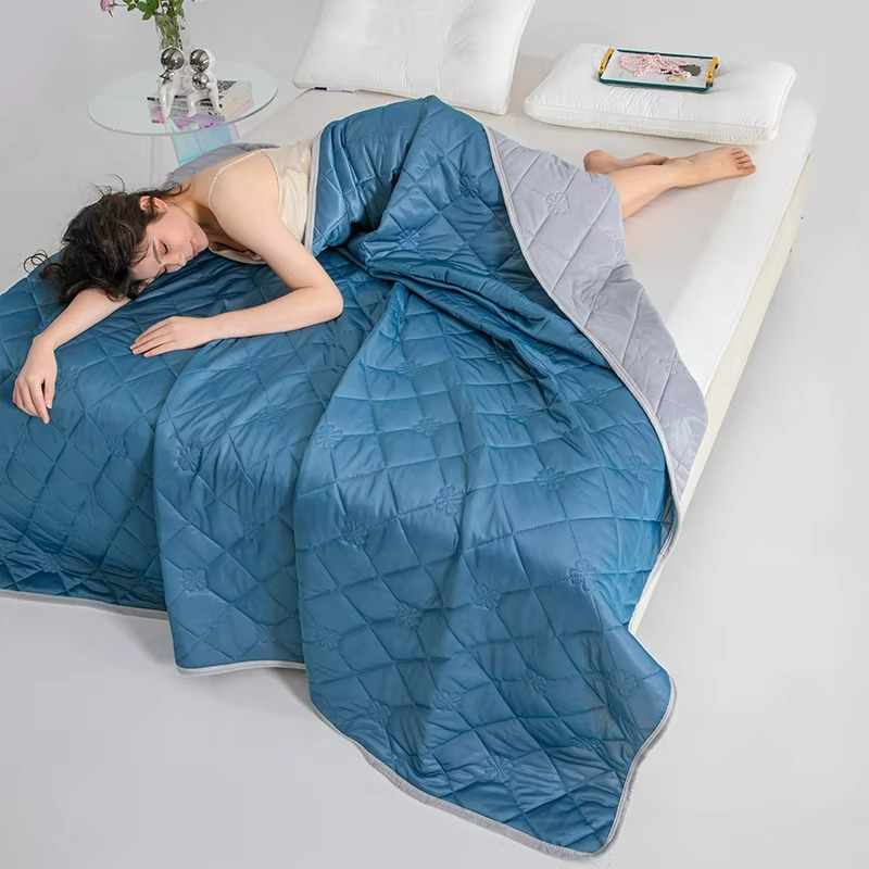 Couette Légère d'Été - Confort Rafraîchissant et Écologique