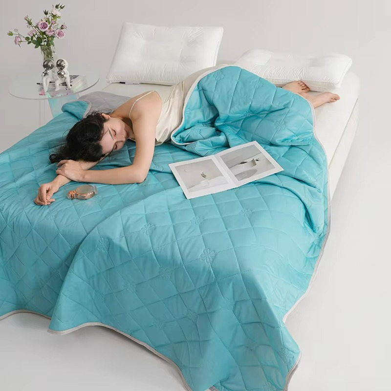 Couette Légère d'Été - Confort Rafraîchissant et Écologique