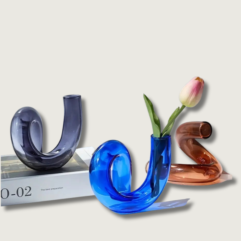 Vase en Verre Vintage sur Pied - Élégance Intemporelle pour Décoration
