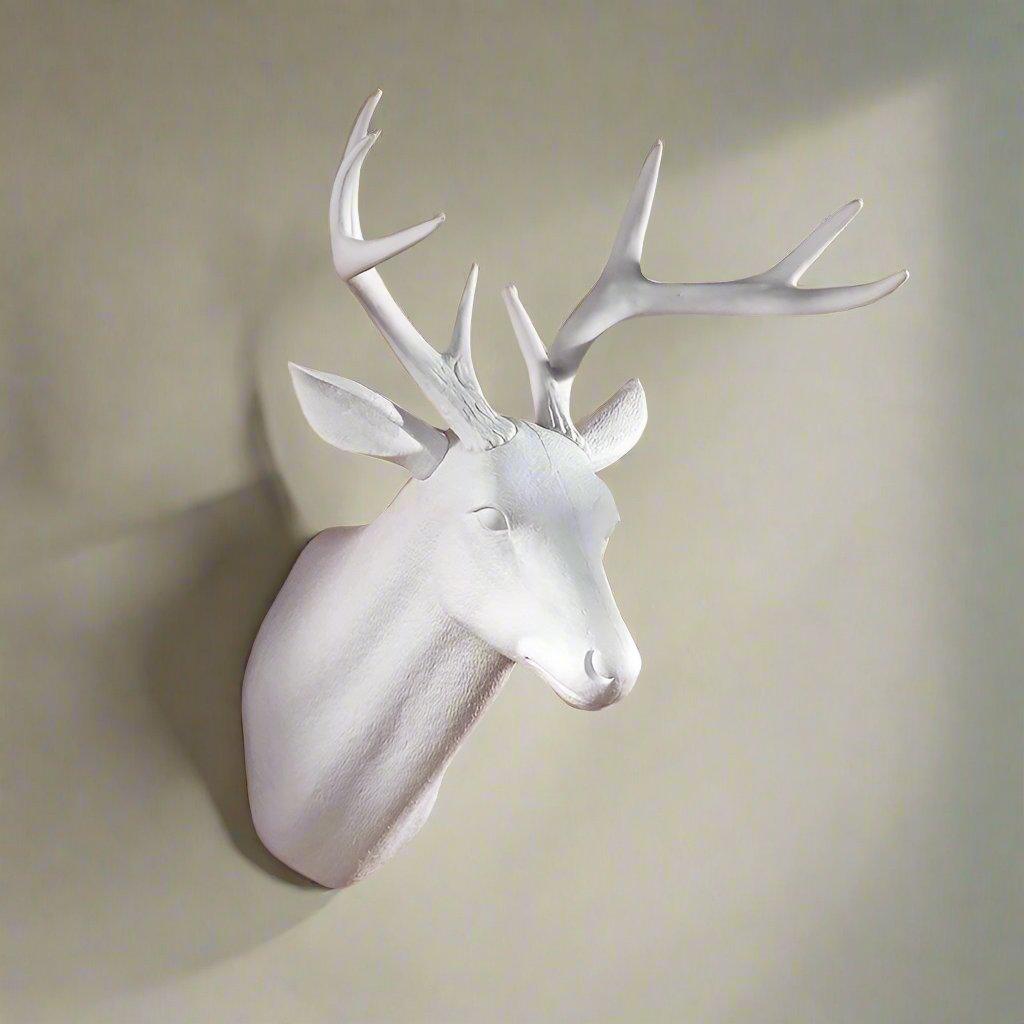 Décor Mural Cerf Nordique - Élégance Rustique et Artisanat Fait Main