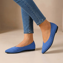Mocassins à enfiler en maille femme détail chaîne silhouette pointue élégante