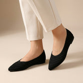 Mocassins à enfiler en maille femme détail chaîne silhouette pointue élégante