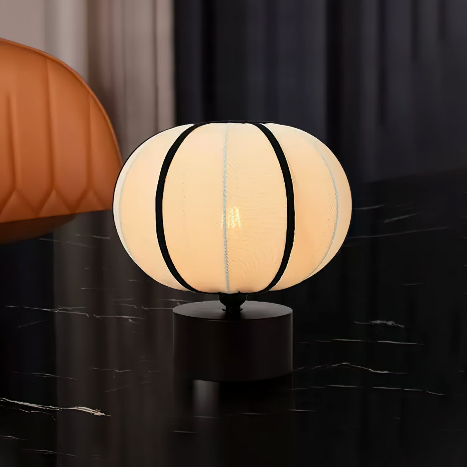 Lampe de Table Moderne - Éclairage Chaud et Design Élégant