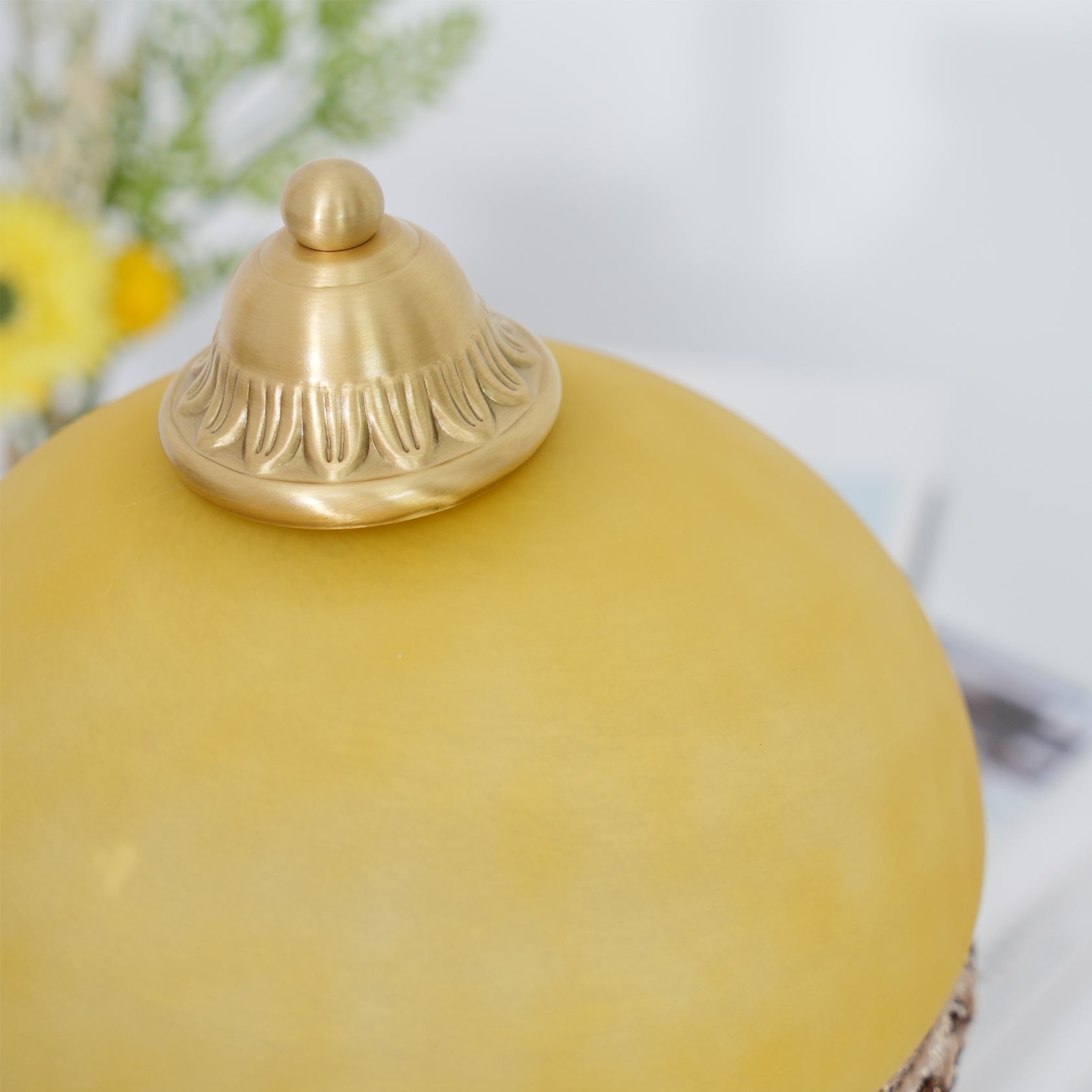 Lampe de Bureau en Laiton - Élégance Classique avec Détails Français