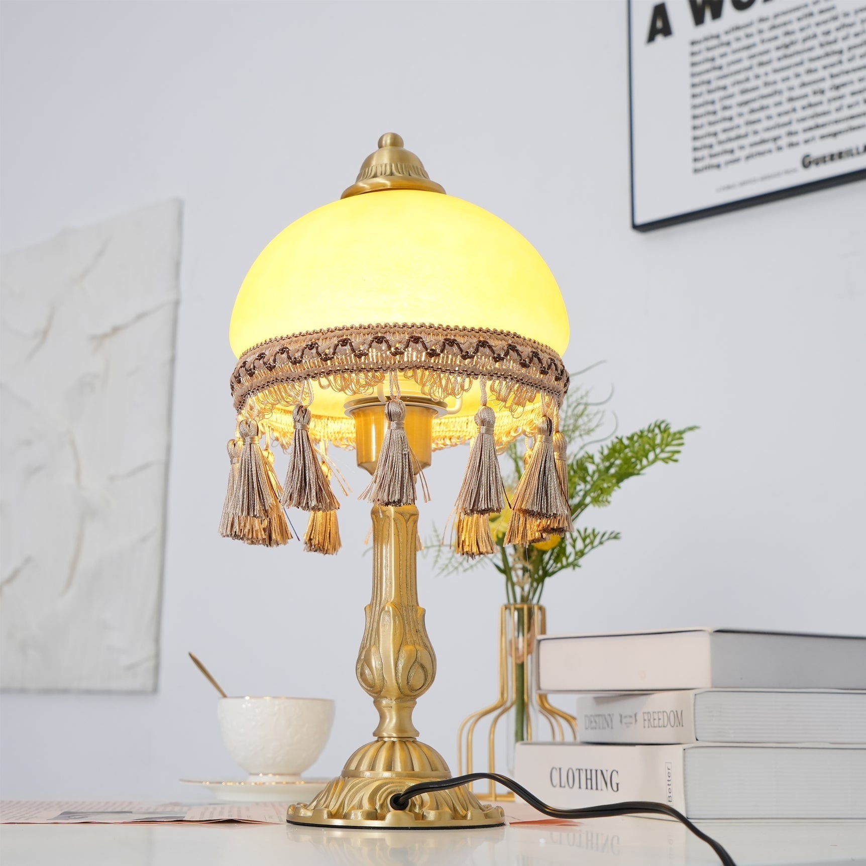 Lampe de Bureau en Laiton - Élégance Classique avec Détails Français