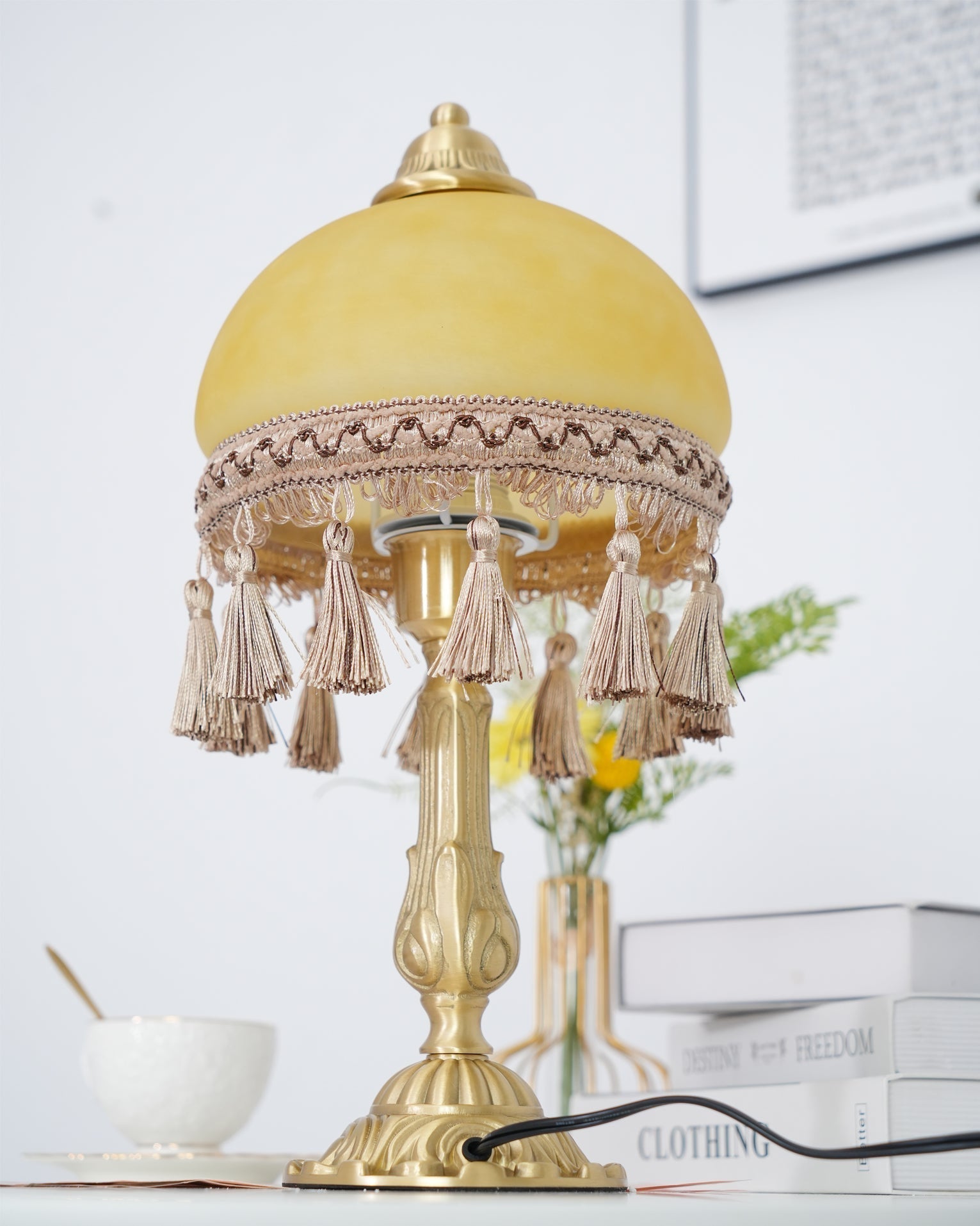 Lampe de Bureau en Laiton - Élégance Classique avec Détails Français