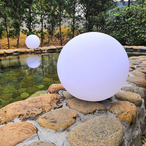 Lampe LED Portable de Jardin - Éclairage Rechargeable et Ambiance Colorée