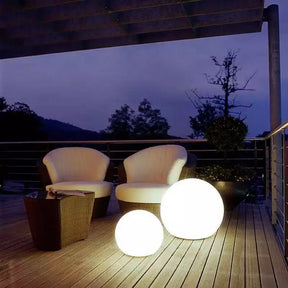 Lampe LED Portable de Jardin - Éclairage Rechargeable et Ambiance Colorée