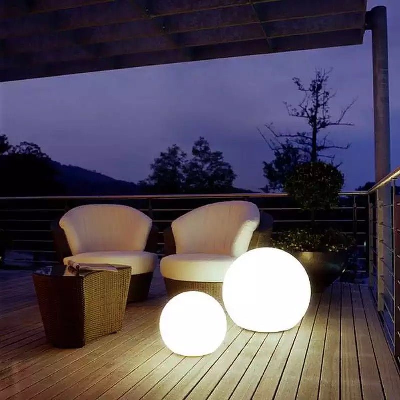 Lampe LED Portable de Jardin - Éclairage Rechargeable et Ambiance Colorée