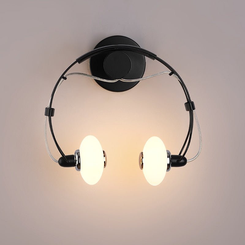 Lampe Murale LED Casque - Ambiance Musicale et Design Unique