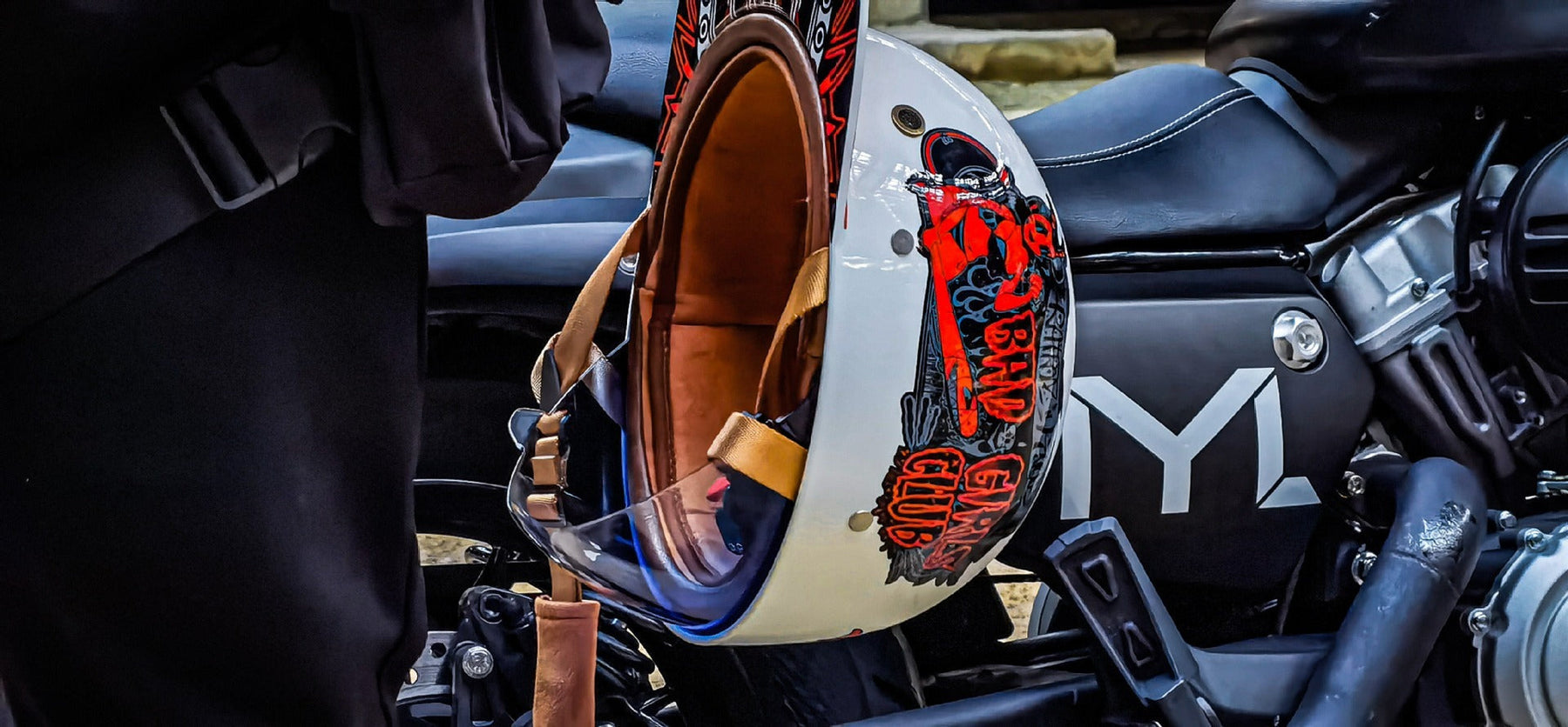 Casque de Moto Homologué DOT - Coque en ABS Légère et Sûre