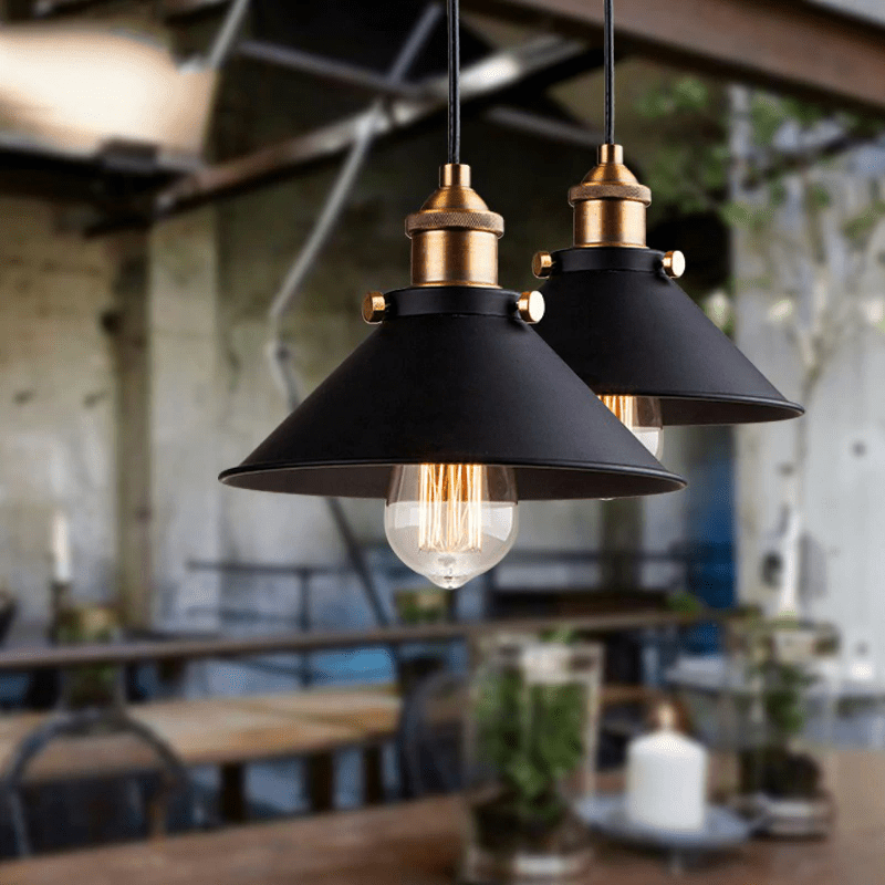 Lampe Suspendue Industrielle - Design Polyvalent et Durable