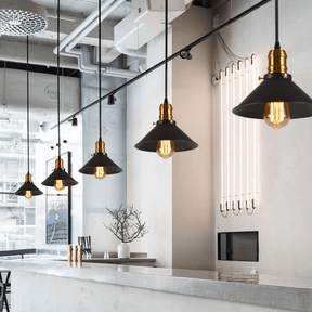 Lampe Suspendue Industrielle Réglable - Design Flexible et Matériaux Durables